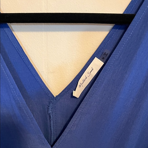 Mustard seed boutique Blue V-Neck Dress with Chain Detail - Picture 2 of 6